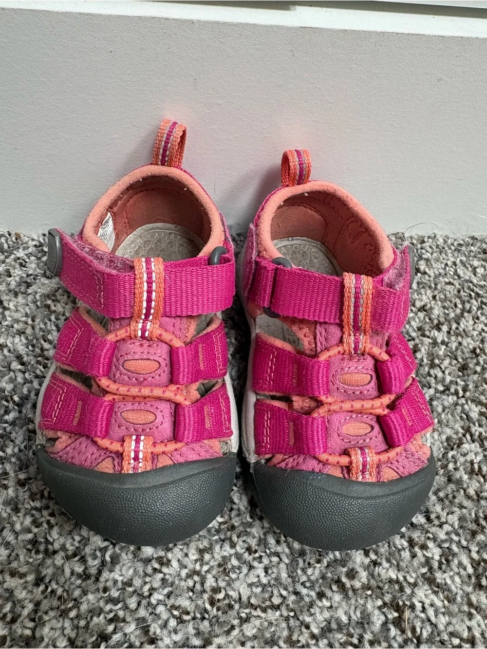 Keen Waterproof Hiking Sandals Toddler Size 4c Pink Strappy Closed-Toe Sandal